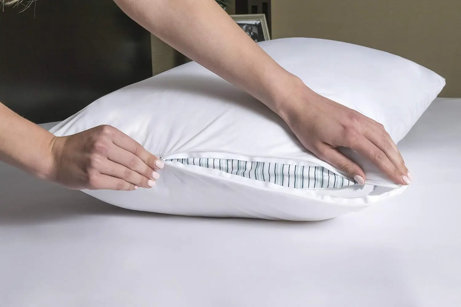 

Bundle - 2 Items: Twin Xl Zippered Mattress Protector + Standard Waterproof Zippered Pillow Protectors (2Pc)