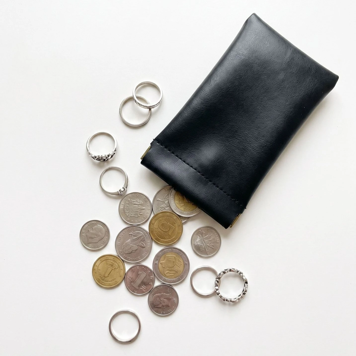 Elegant PU Leather Eyeglasses Storage Coin Pouch Portable Sunglasses Protective Bag Great Gift for Ladies Daily Eyewear Use