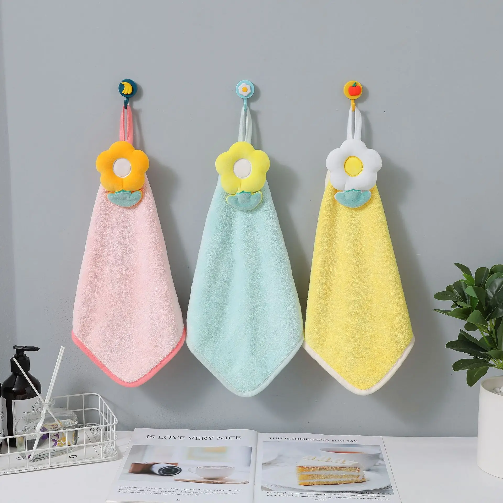 

Coral Fleece Hangable Thicken Towel CartoonTowel Cute Hand Towels Cleaning Cloth Rag Handkerchief