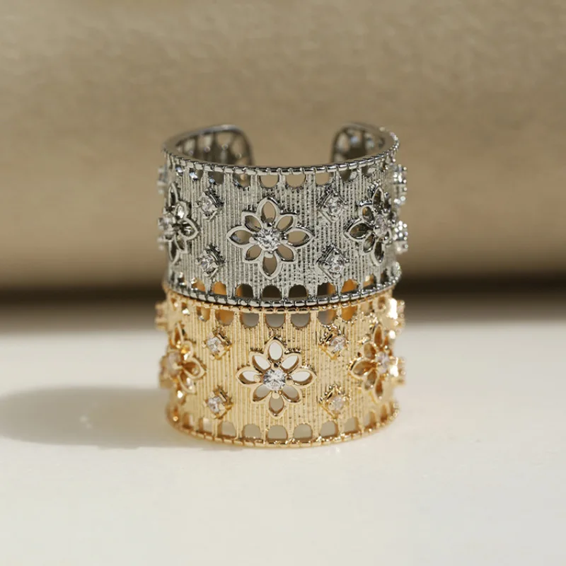 

Женское кольцо с геометрическим рисунком, в виде цветка