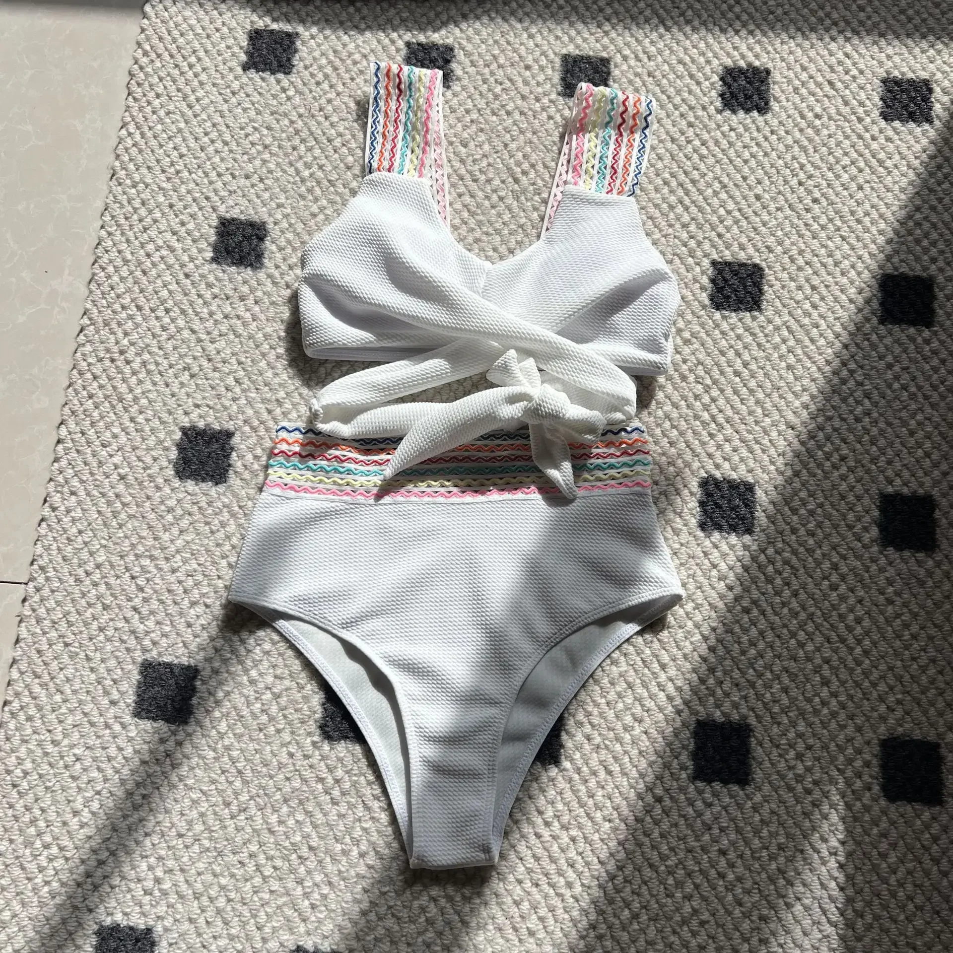 

Лето 202, разноцветный купальник в рубчик для женщин, купальник с перекрестной повязкой на спине, купальный костюм с высокой талией и пуш-ап, пляжная одежда, танкини