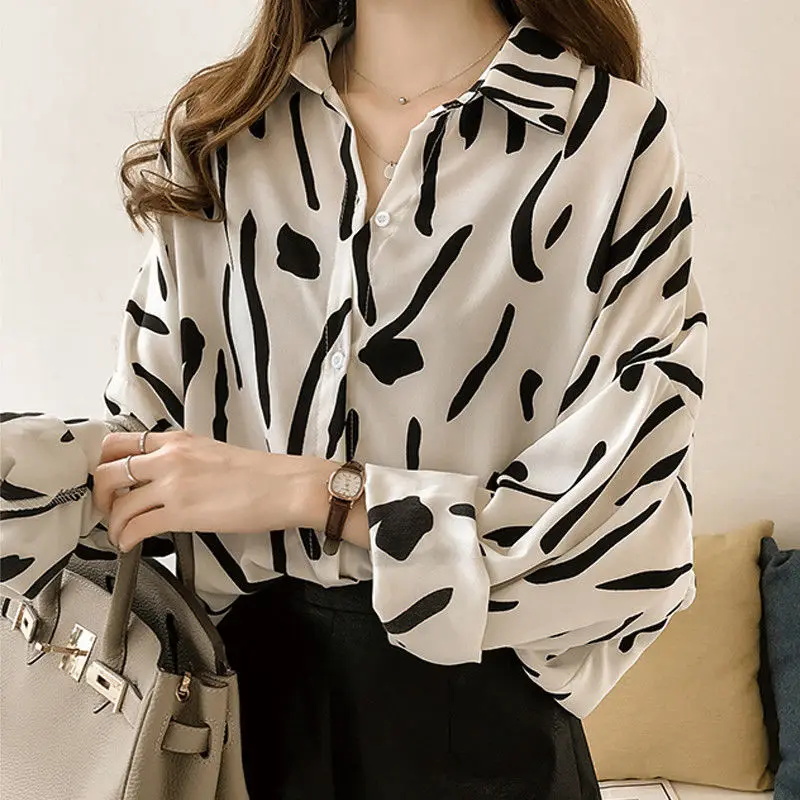 Fashion Lapel Button Loose Printed Shirt Women\'s Clothing 2022 Autumn New Oversized Casual Tops All-match Office Lady Blouse