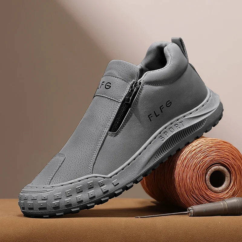 

Men Luxury Leather Anti Slip Comfortable Work Shoes Outdoor Travel Sports Casual Shoes British Style Fashion Short Boots