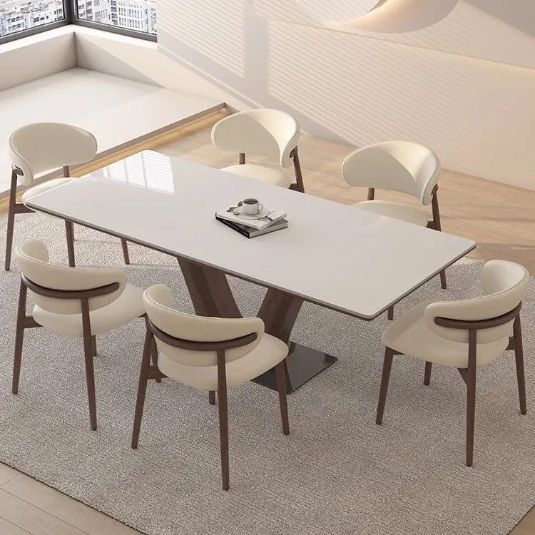 Small family apartment Italian minimalist light luxury medieval style full support base plate for eating