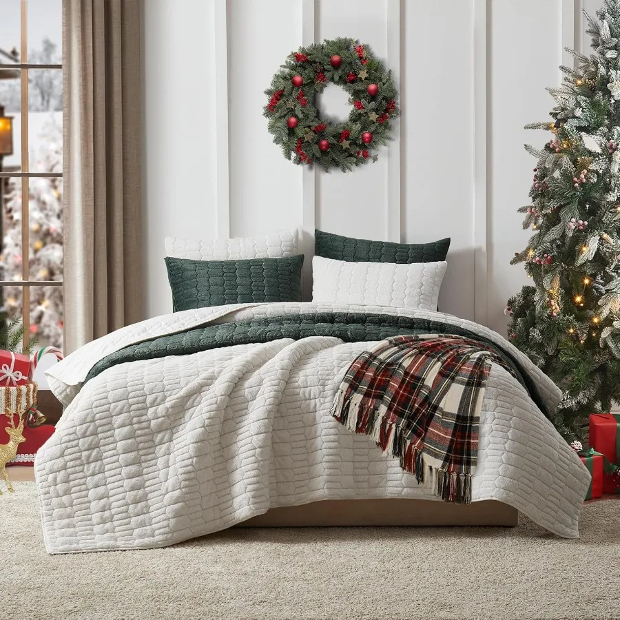 

Queen Size White Faux Fur Comforter Set 3-Piece Lightweight Soft Warm Plush Fluffy Cream Bedding for All Season