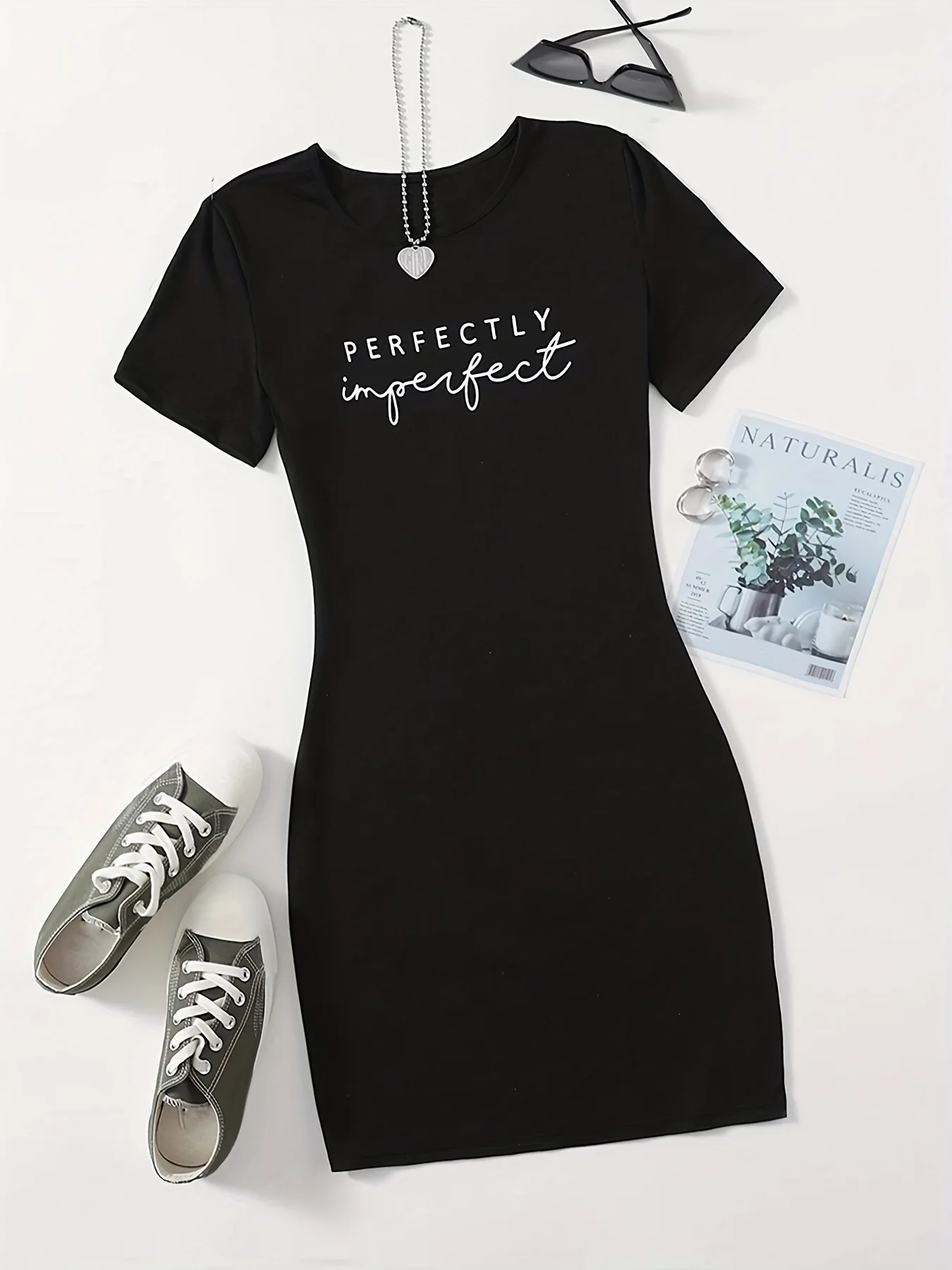 Letnia damska koszulka mini z krótkim rękawem i okrągłym dekoltem PERFECTLY Print Casual Slim Fit