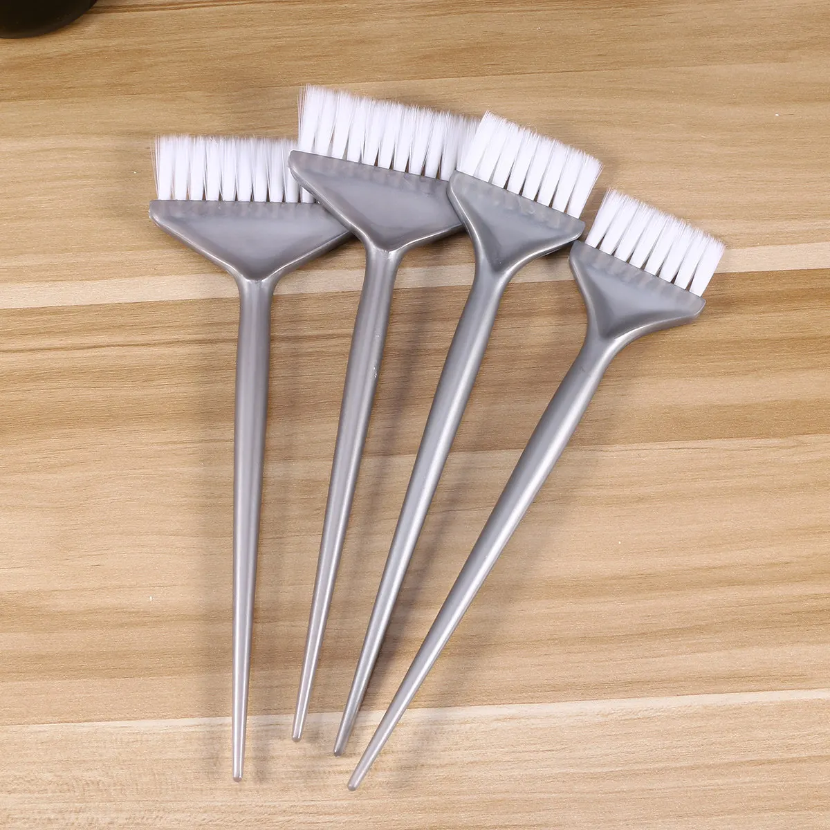 

4Pcs Hair Dye Comb Set Hair Color Applicator Brush Professional Salon Tool Long Handle Even Distribution Tint Effect