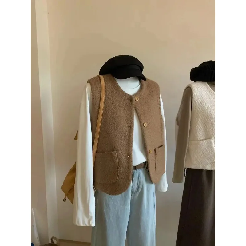 新しい秋冬の女性の韓国スタイルのショートコートノースリーブポケットベストアウターベストウールベスト