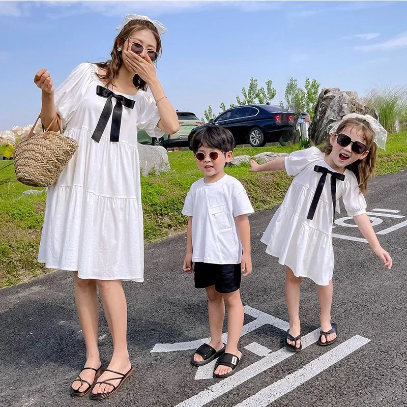 Summer Family Matching Outfits Mother Daughter Pure White Fashion Dresses Dad Son T-Shirt Holiday Seaside Couple Clothing Set