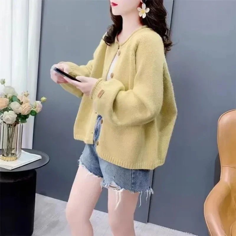 

2025 ленивый вязаный кардиган с закрученными краями, однотонный весенне-осенний свитер с круглым вырезом, свободный крой, универсальное пальто на пуговицах спереди