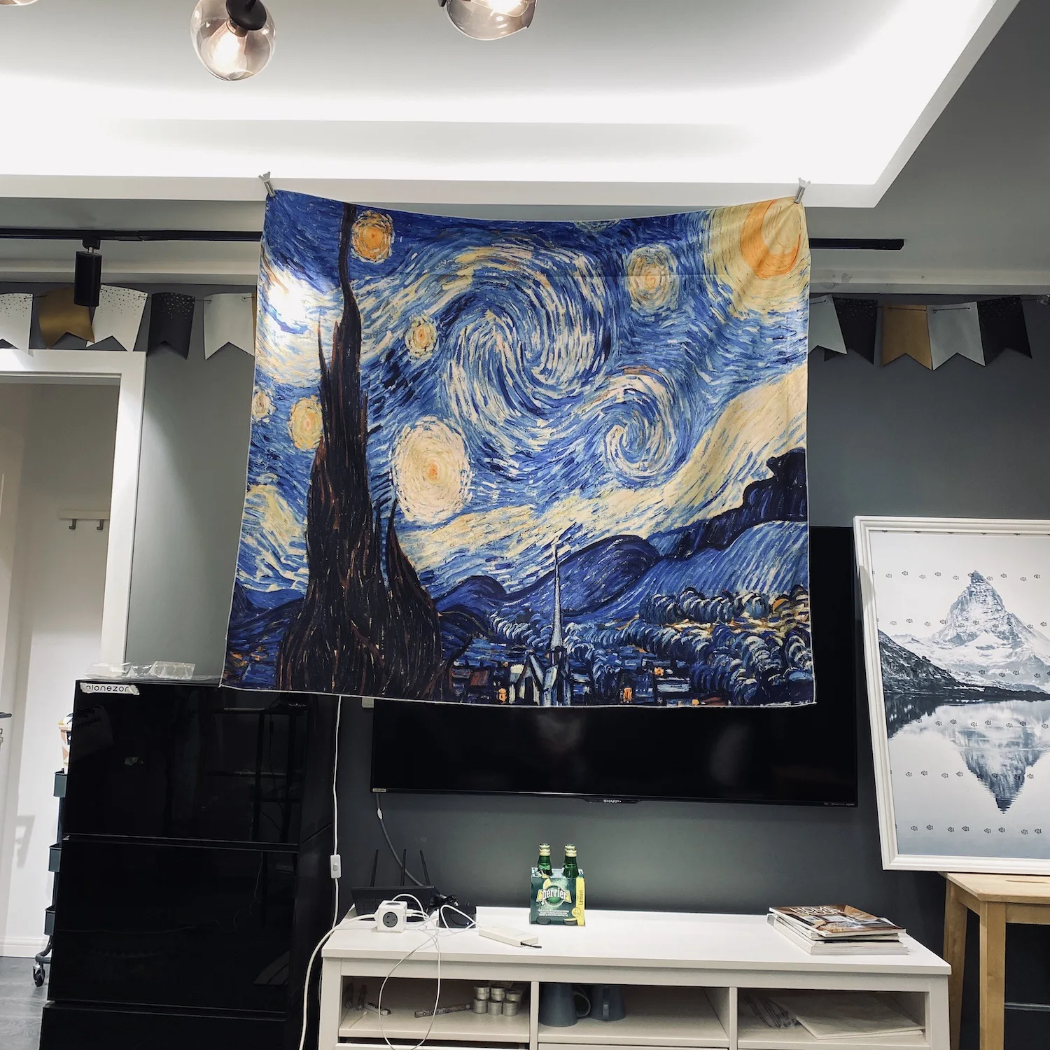 Mona Lisa Graffiti Tapestry Wall Hanging Bohemian Beach Mat Polyester Blanket Yoga  Home Bedroom Art Carpet