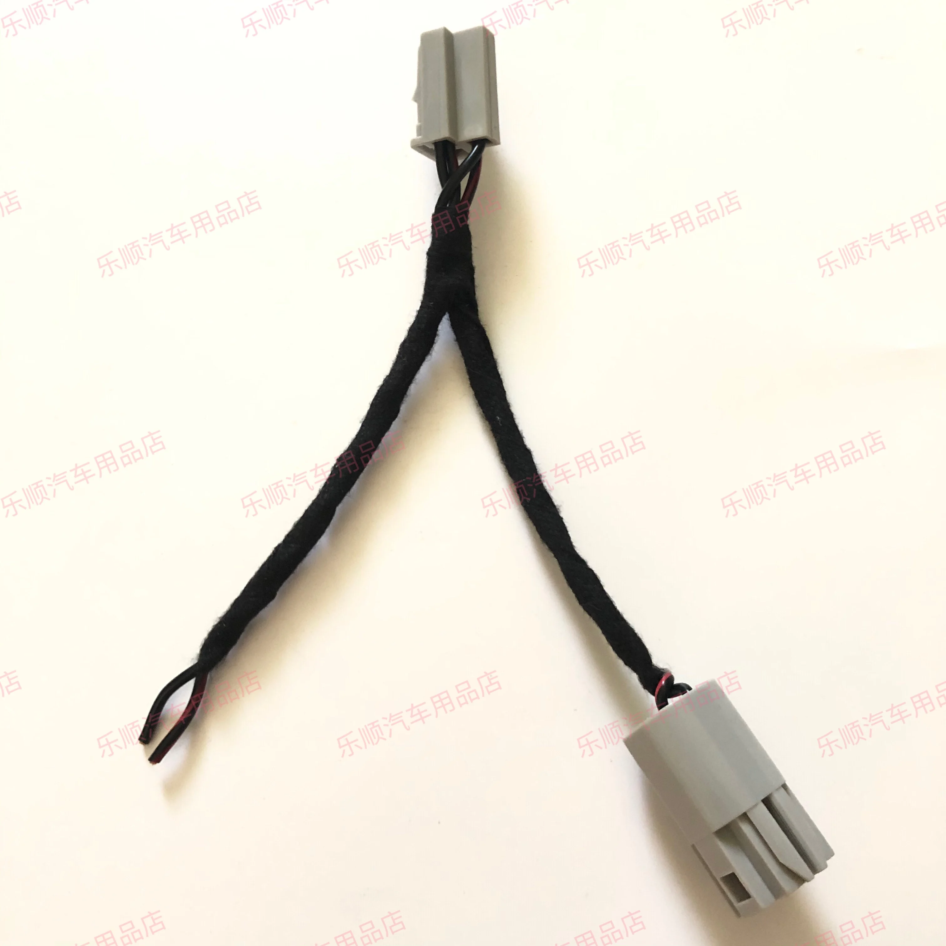 Suitable for non-destructive conversion and docking of Tesla MODEL3 cigarette lighter power plug with 3P plug of wire harness