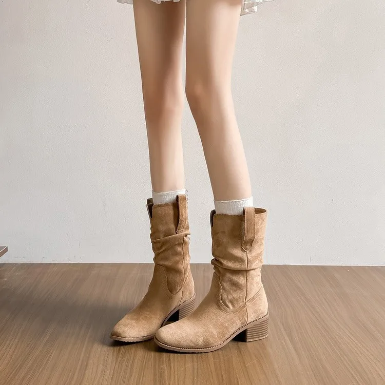 

Suede retro short boots for women in autumn and winter 2025 height increasing pile boots for women