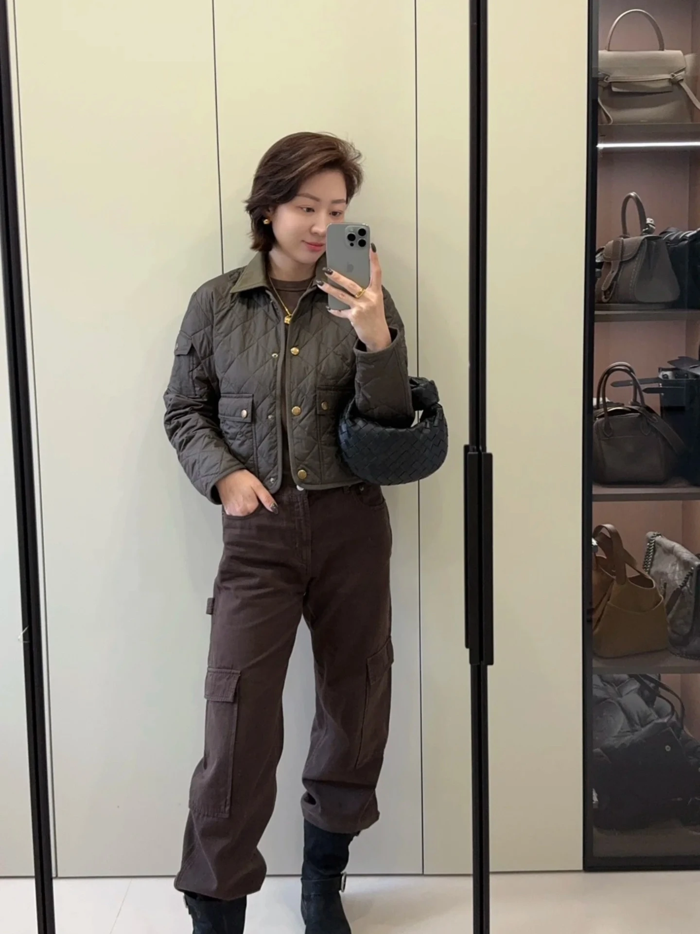 

Весенняя модная женская ультракороткая приталенная куртка-пуховик с карманами, 90% белый гусиный пух, ткань с эффектом памяти, высокая талия