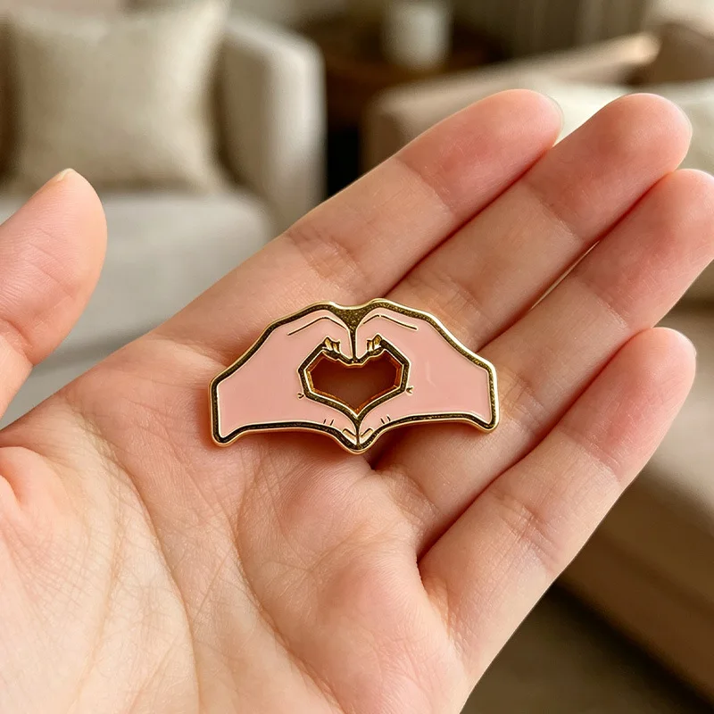 Workplace Gratitude Enamel Brooch Pencil Enthusiast Memorial Hands Heart Lapel Pin German Fun Round Plaque Badge Colleagues Gift