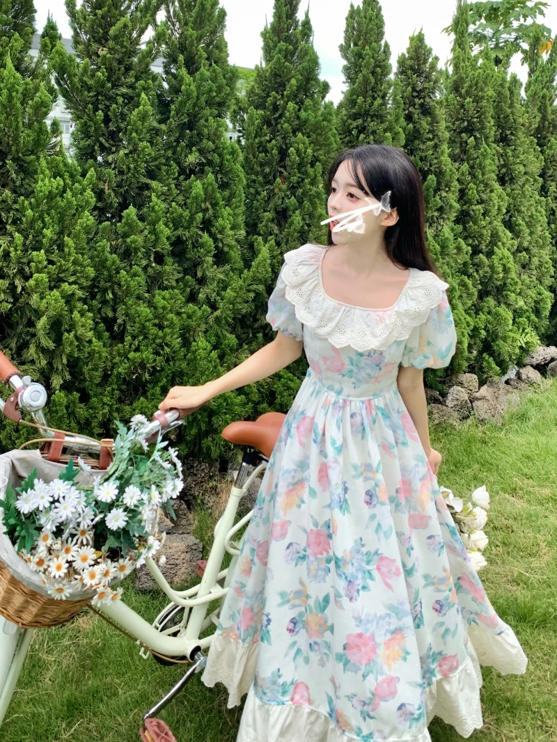 

2024 Summer Bellflower French Floral Square Neck Dress Ruffle Temperament Waist Cinched Waist Thin Forest Sister Midi Skirt