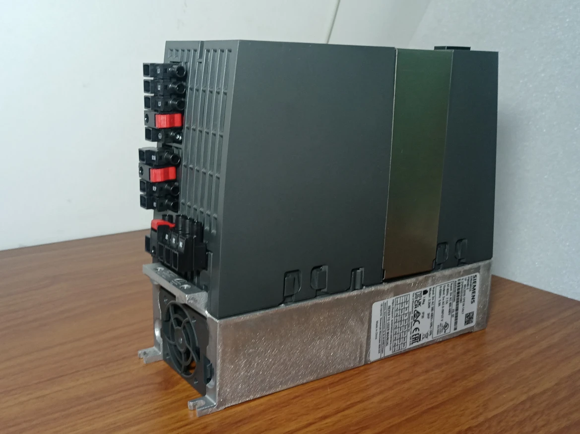 Original New Sie-mens 6SL3210-1PE16-1AL1 SINAMICS Power Module PM240-2 with integrated Class A filter with integrated braking