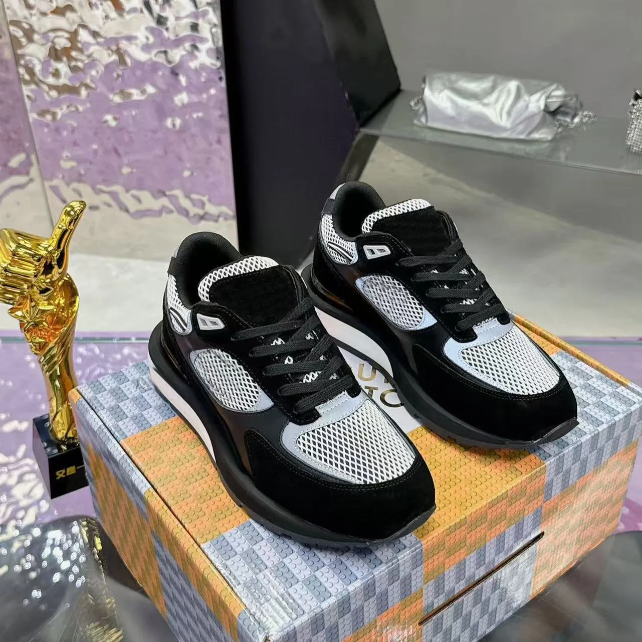 Luxe casual sneakers voor heren, laag model, ademend, lichtgewicht hardloopschoenen, comfortabel, veelzijdige 'dad' sneakers, voor dagelijks gebruik.