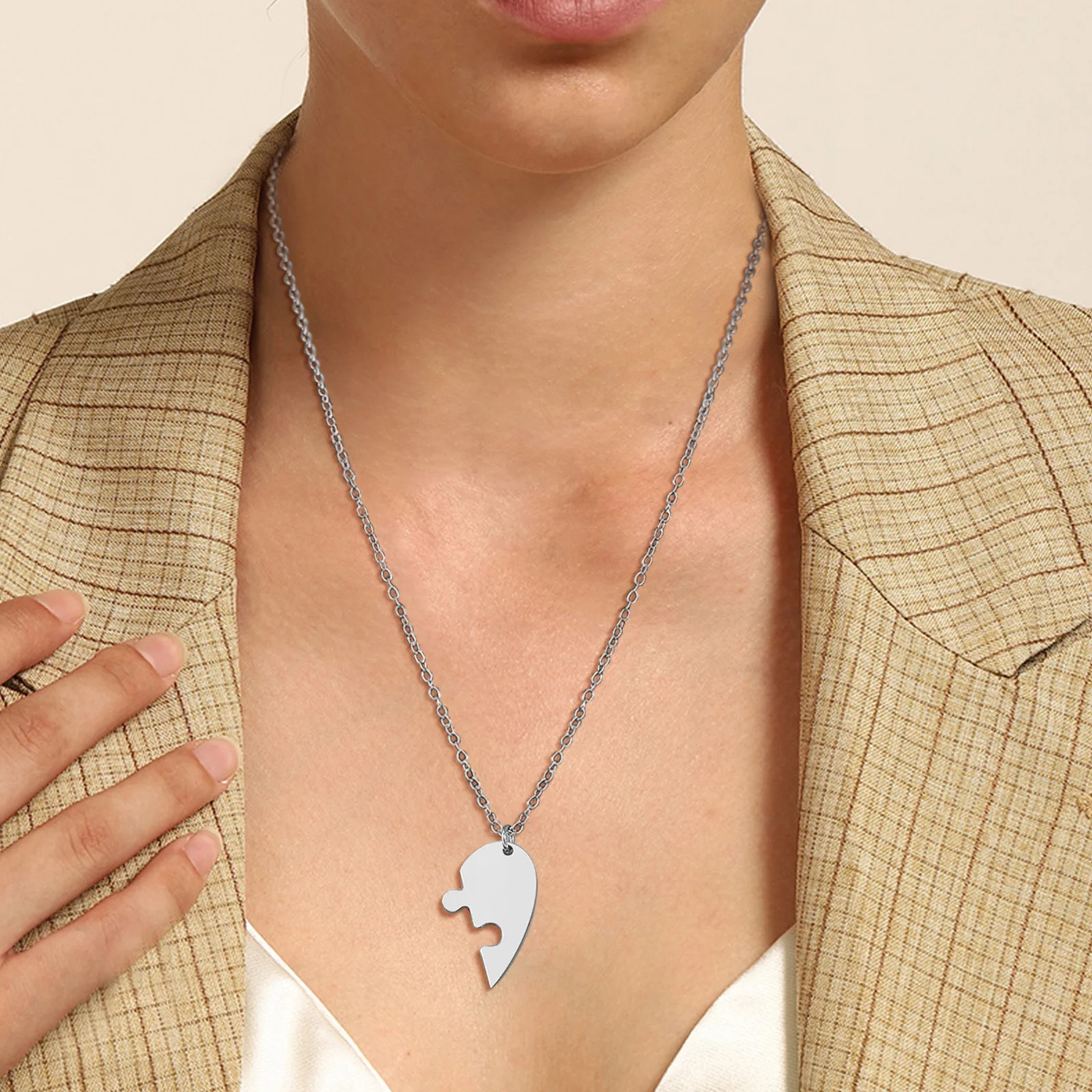 Vnox BFF Friendship Necklaces for 2 Best Friends Gifts, Custom Engrave Couple Heart Love Forever Pendant BFF Necklaces Set