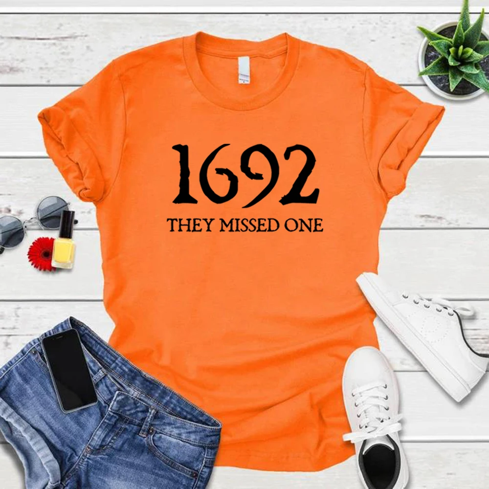 

Salem Witch T Shirt 1692 They Missed One Halloween Gift Tshirt Spooky Season Halloween Clothes Short Sleeve Women T-shirts Top