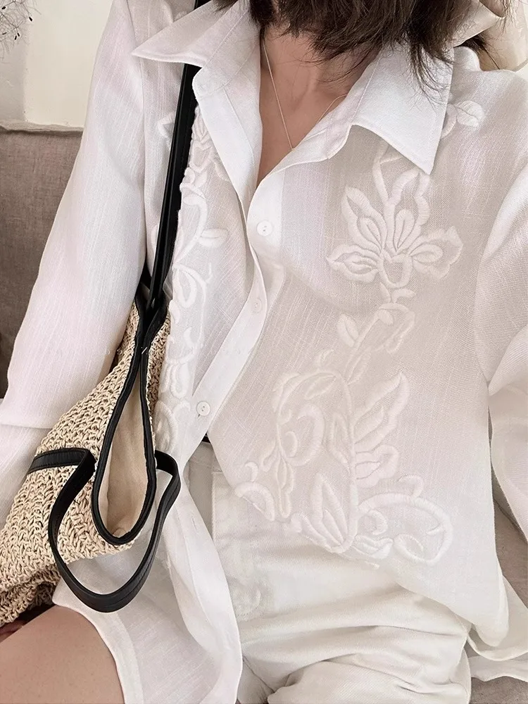 Ele Embroidered Long Sve Loose irt Faionable Simple Design Korean Sle Polyester Women's Premium Quali Top