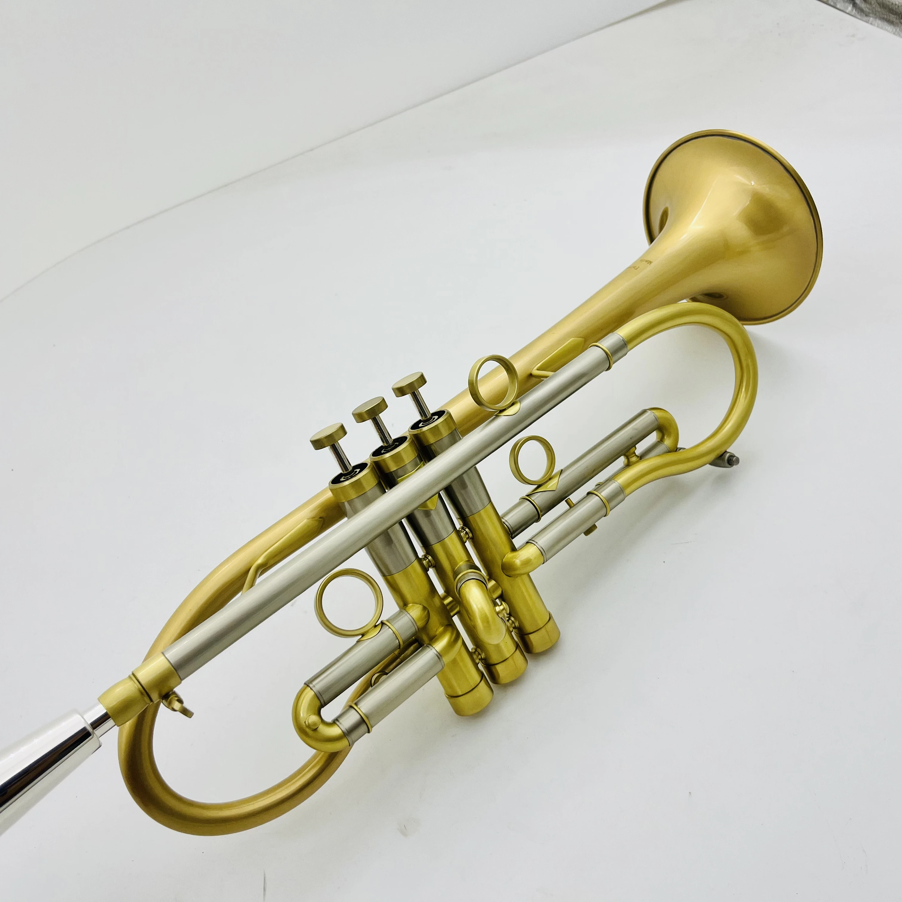 

Real Pictures Bb Trumpet Gold Copper Material Brass Instruments Premium Sound With Case Accessories Free Shipping