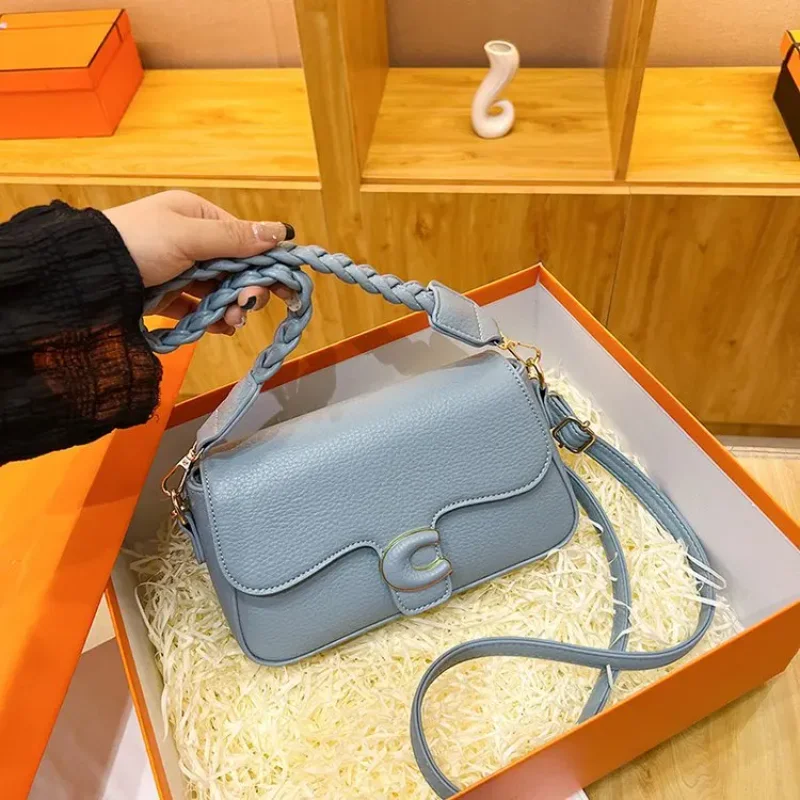 

Маленькая квадратная сумка в дизайнерском стиле 2026, шикарная женская сумка через плечо, уникальная минималистичная сумка через плечо, роскошная веганская кожа