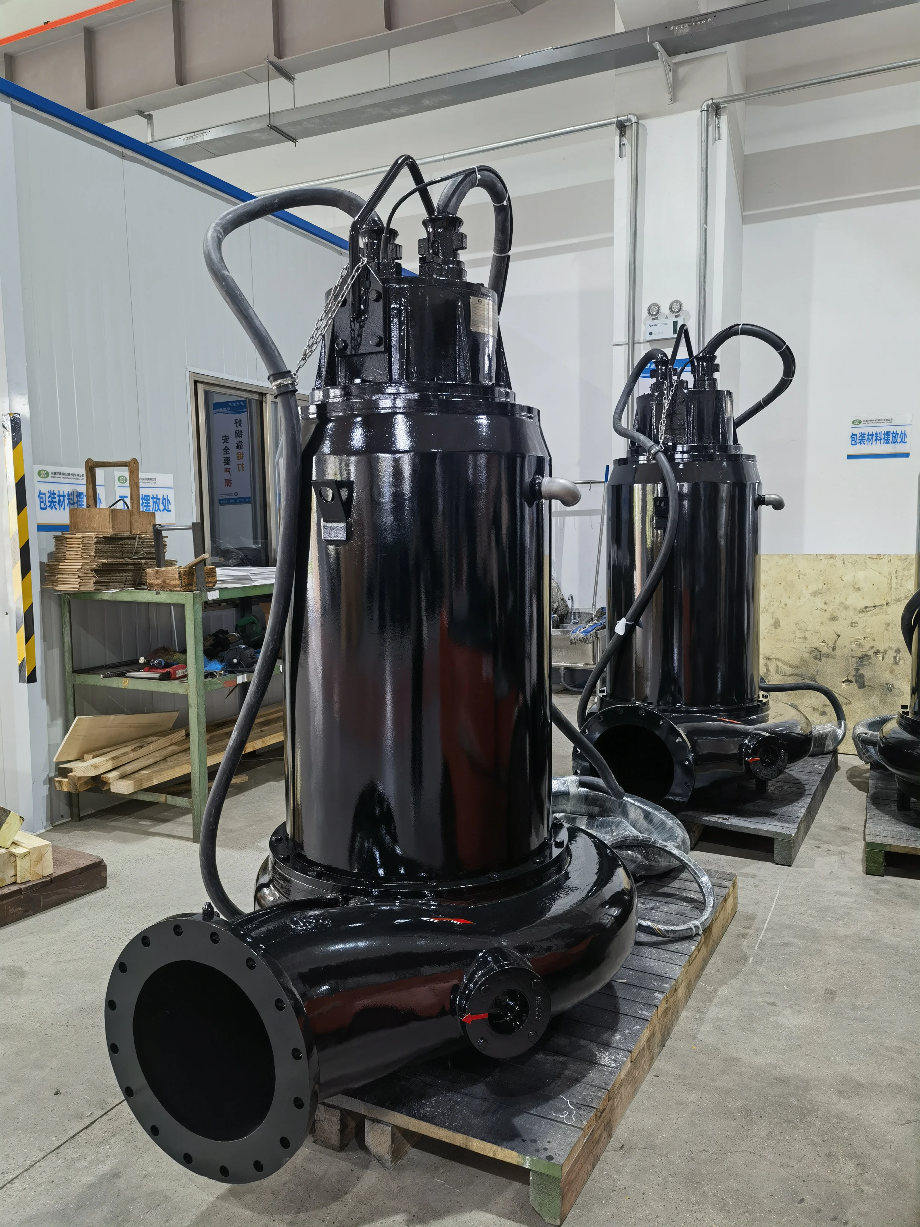 QW Waste Water Treatment Water Drainage Submersible Pump and Sewage Pump 3