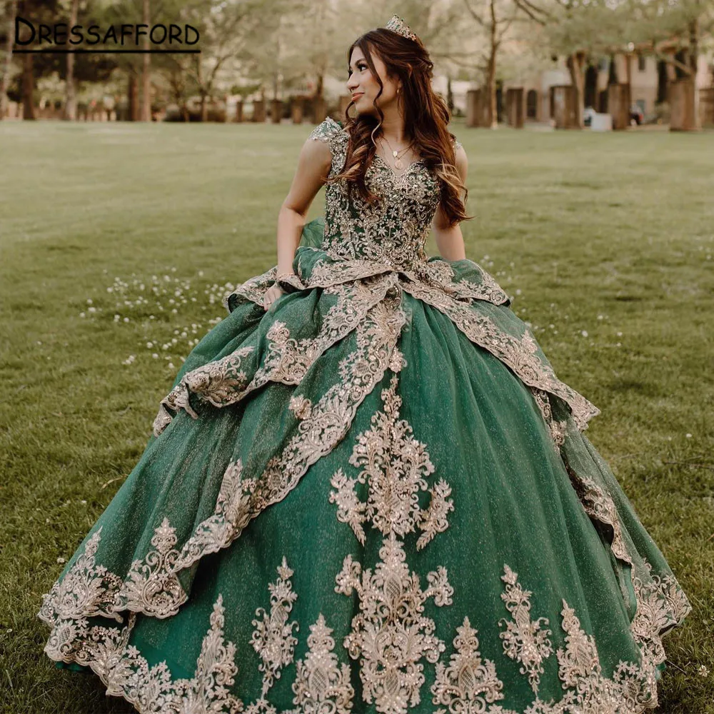 Ball Gown Quinceanera Dresses Lace Appliques Off the Shoulder Vestidos De 15 años Court Train Puffy Sweet 16 Dress