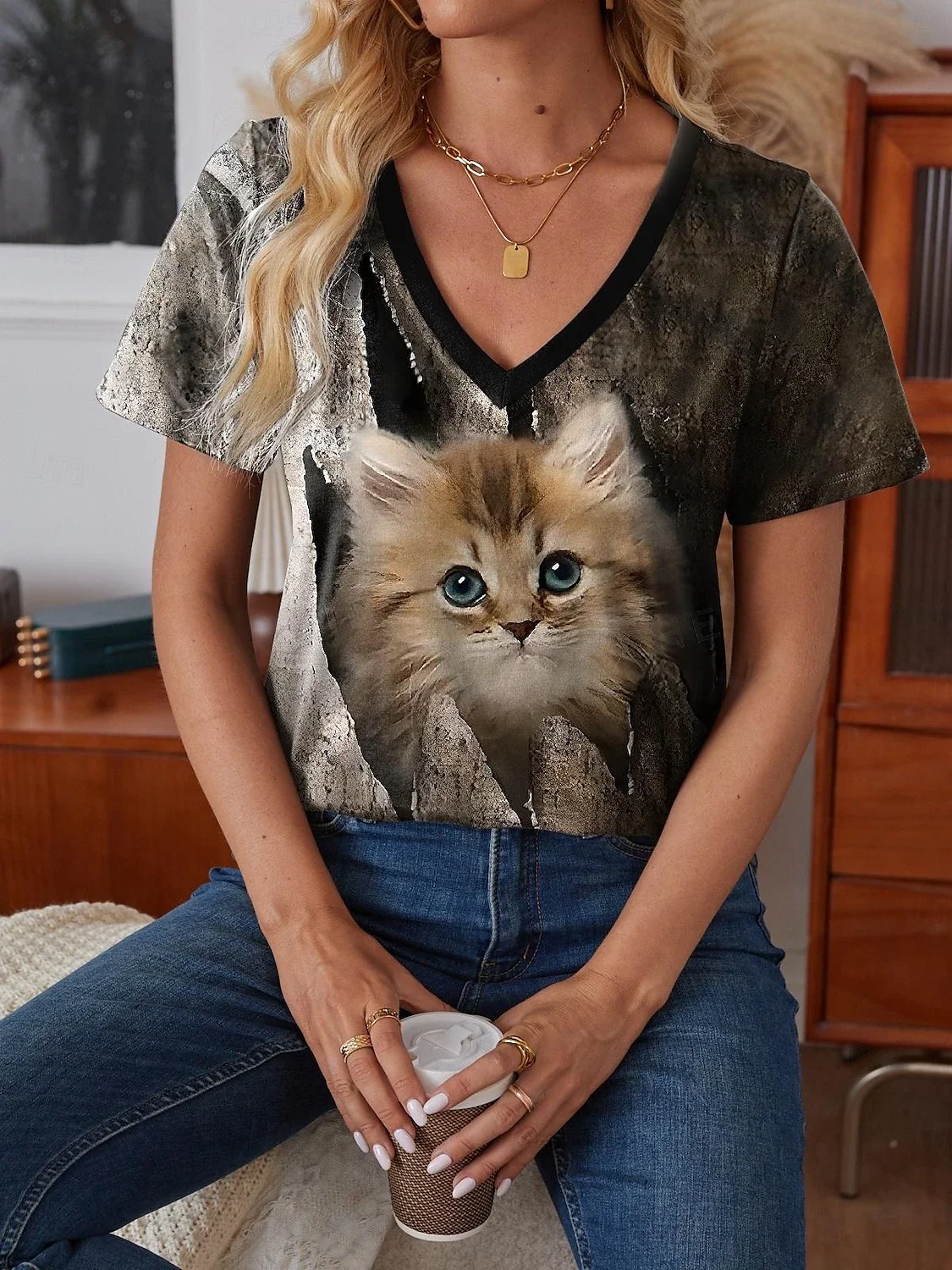 

Women's T-shirt Cat Printed Short Sleeve Female Harajuku Tees Outdoor T Shirt Oversized V-neck Tops Animal Women Clothing