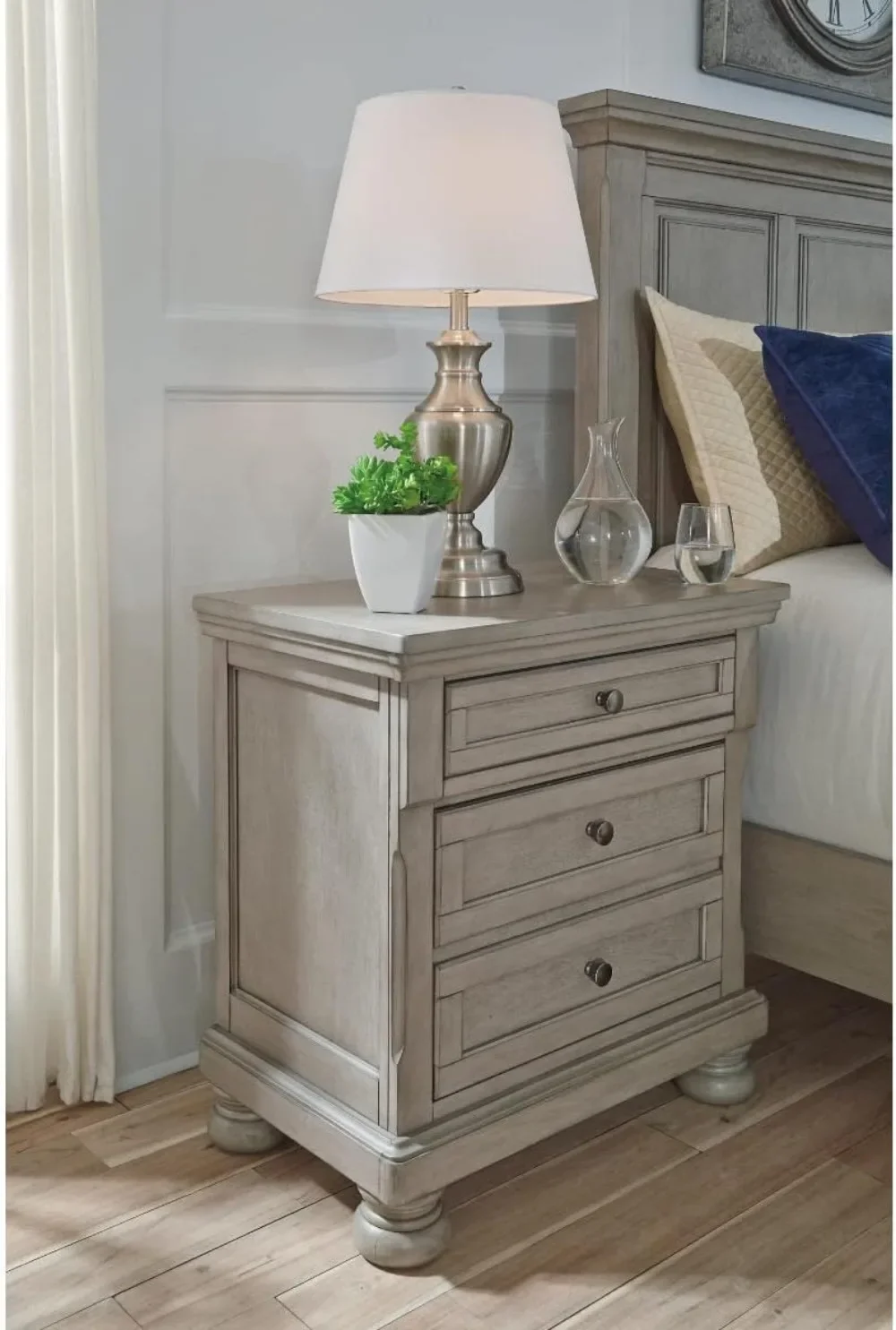 Lettner Modern Traditional 2 Drawer Nightstand, Light Gray fit most bedrooms Made of veneers wood and engineered wood