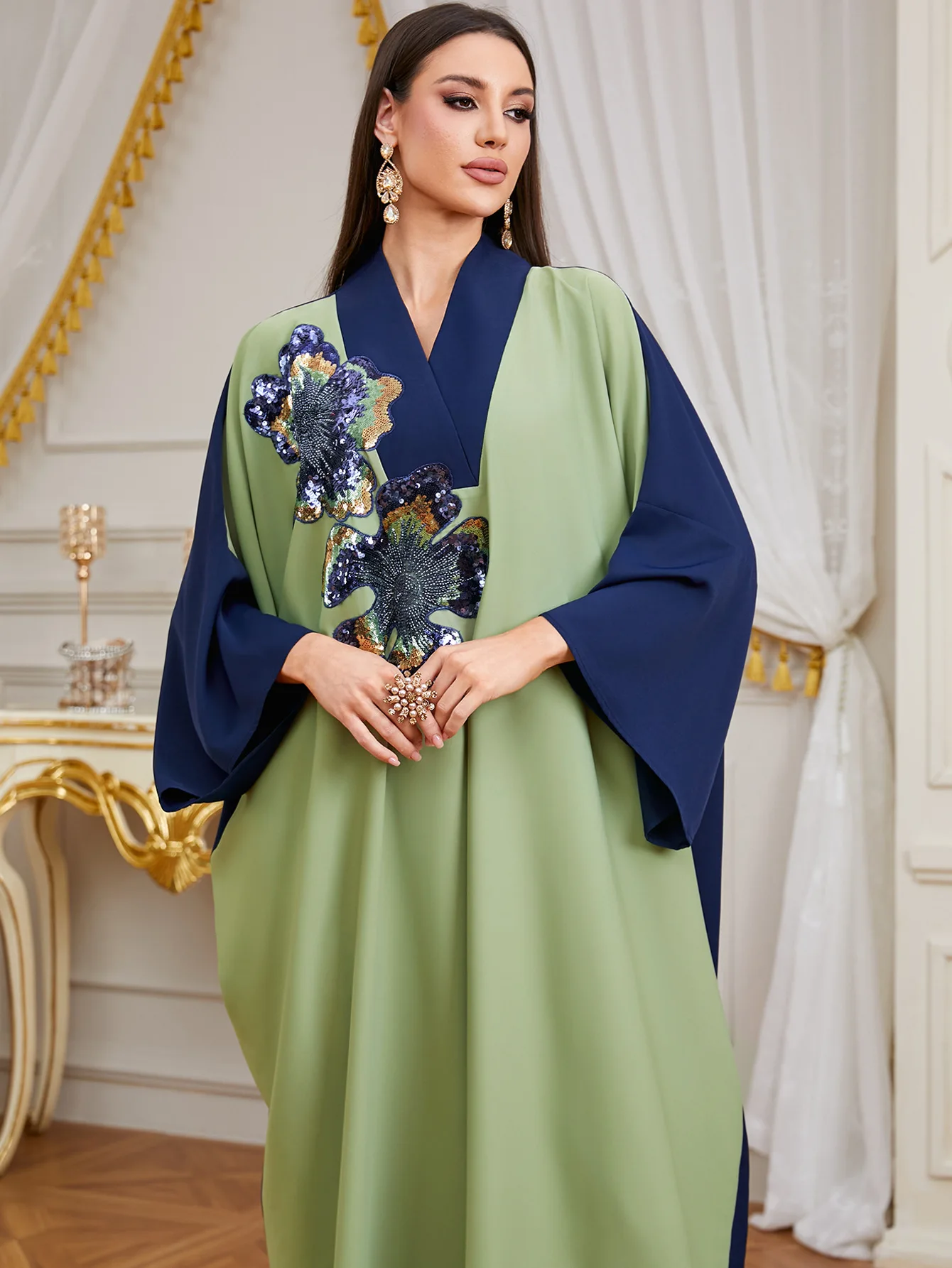 

Muslim Women Arabic Dubai Abaya Luxury Kaftan Sequin Embroidery Dress Modest Robe Femme African Dresses Islam Clothing Jalabiya