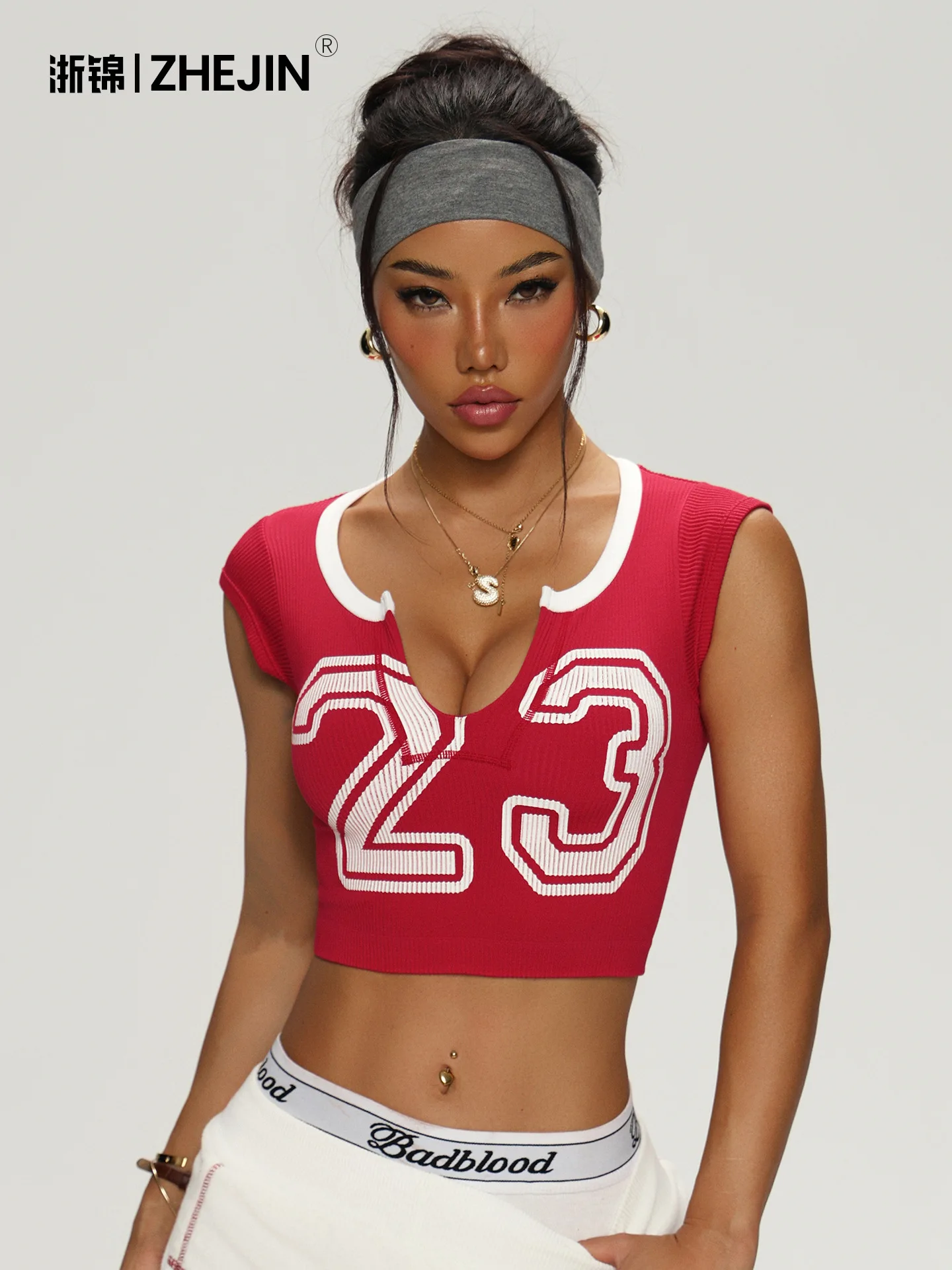 Новая бесшовная и модная верхняя одежда для йоги с короткими рукавами, повседневная и спортивная короткая одежда для фитнеса красного цвета.