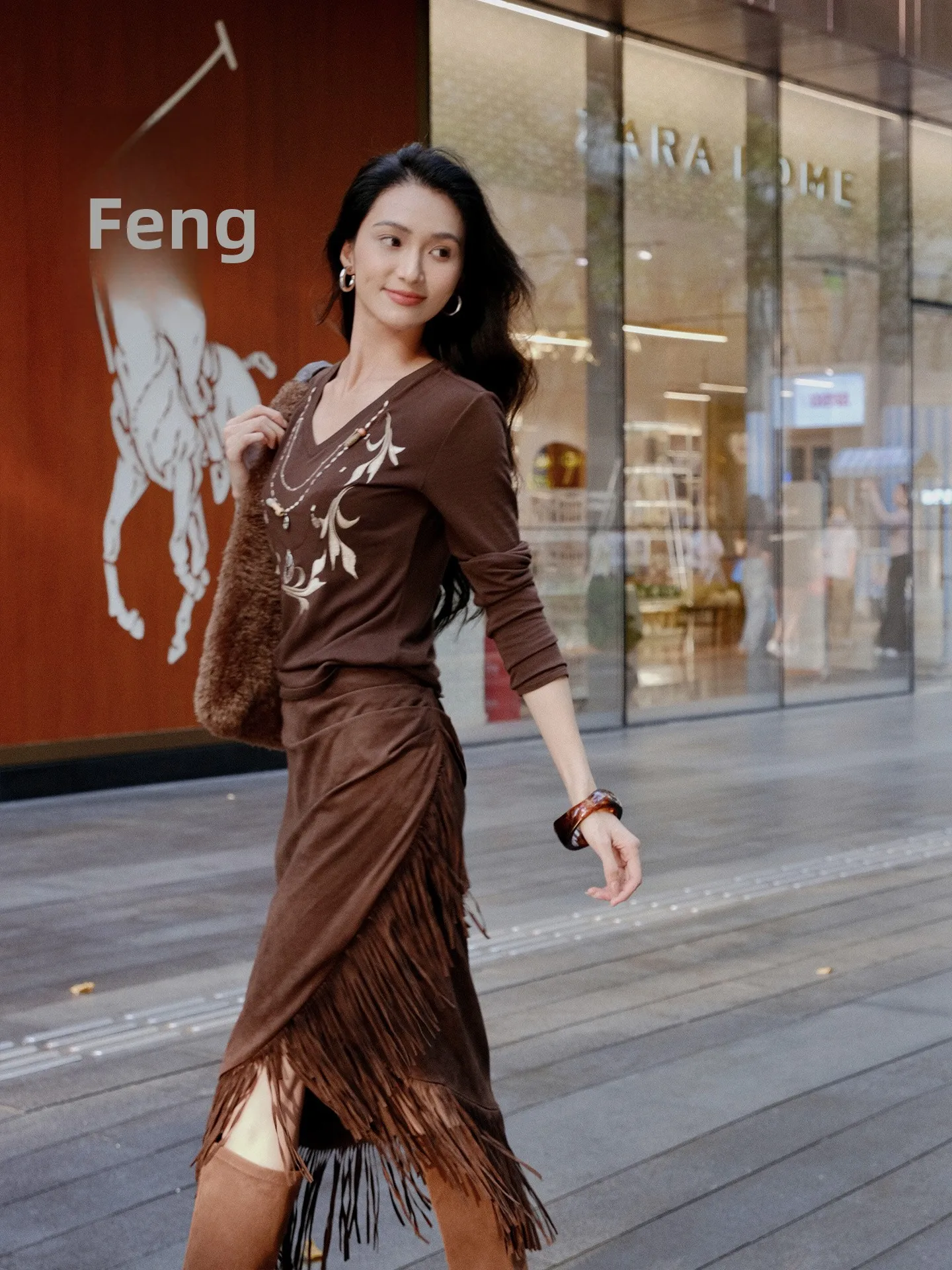 

Slim Fit V-Ne Long Sve T-irt Embroidered Bead Wool Blend Cleanfit Sle for Women Autumn Thin Plant Floral Pattern