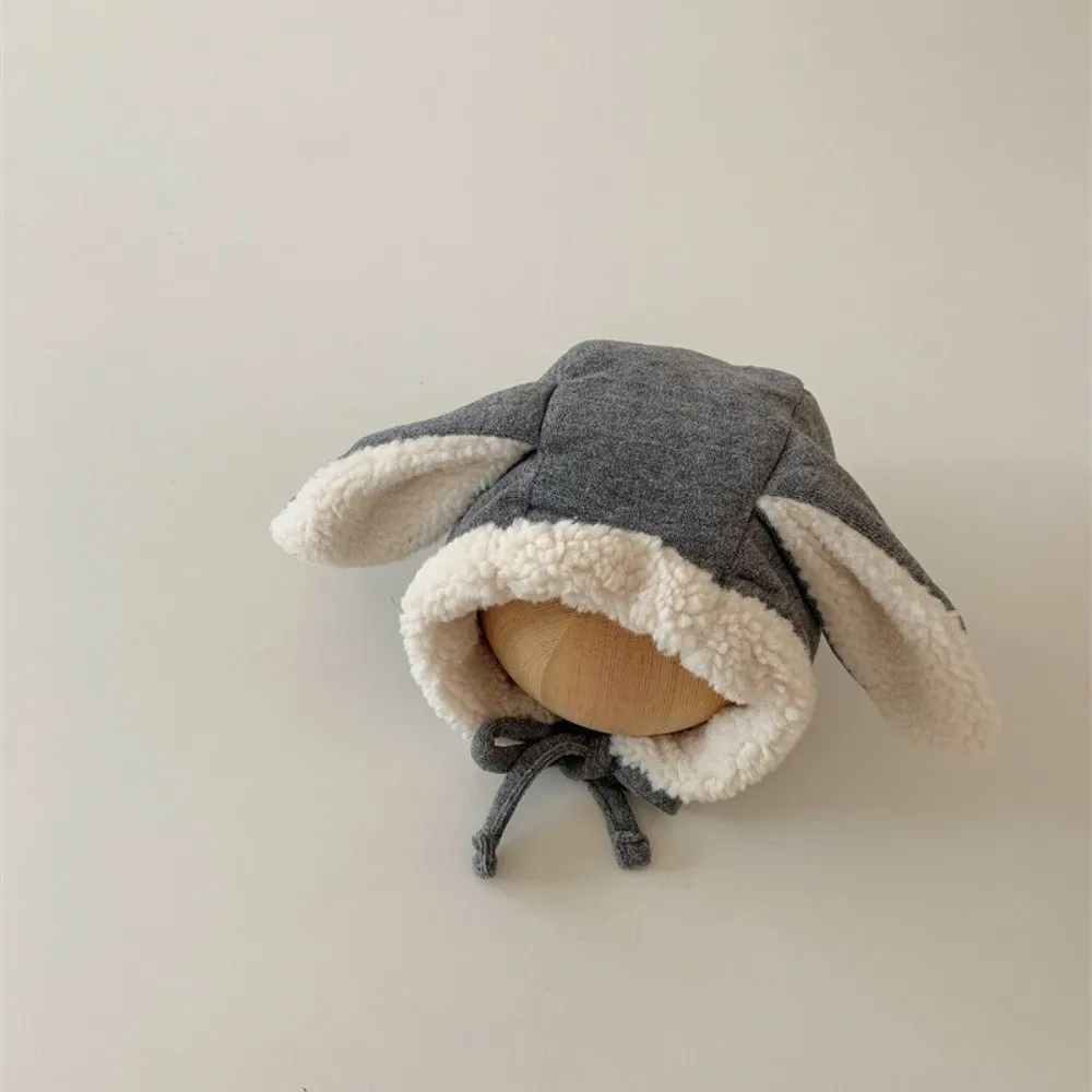 Morbido e carino cappello con orecchie di coniglio in pile spesso berretto da bambino caldo cappello invernale con protezione per le orecchie bambino