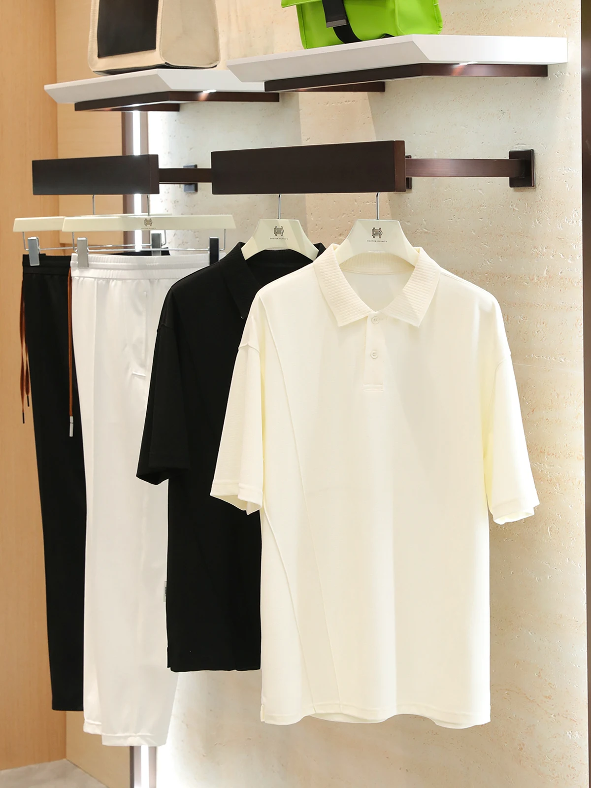 

Doctor.Huang's Summer 2025 Men's Busin Casual Knitted ort Sve irt Pure Color Flip Collar Breathable Cotton Blend