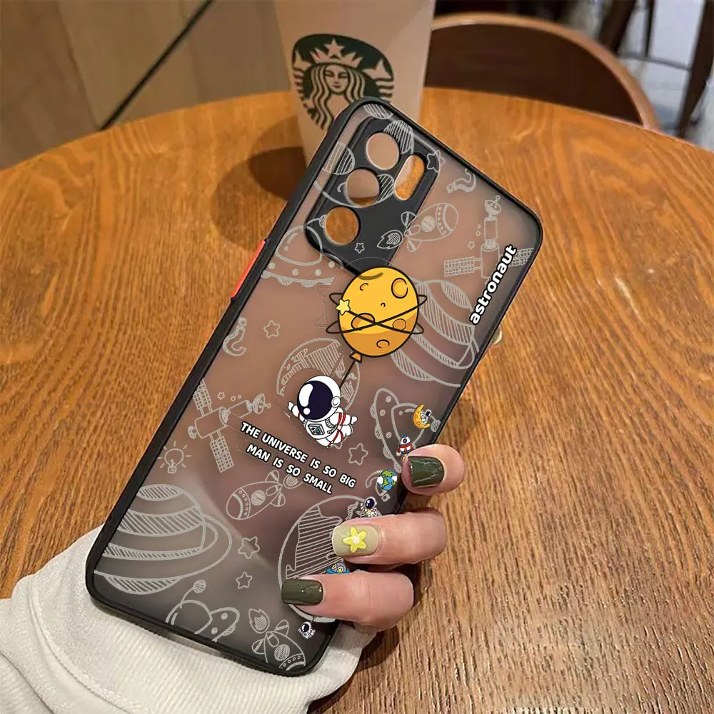 Funda de teléfono mate para OPPO RENO 8 8T 7Z 7 6Z 6 5 4 3 PRO PLUS 4G 5G Edge Funda dura con dibujos animados de astronauta espacial