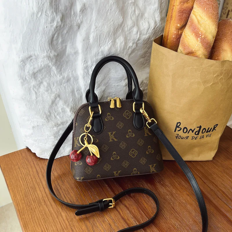 Retro Printed Shell Bag for Women, Small Monogram Crossbody Handbag, Adjustable Shoulder Strap, Cute Ladies Purse with Decorativ