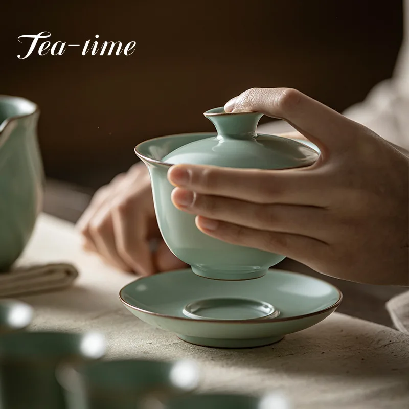 200ml Retro Azure Porcelain Tea Tureen Ru Kiln Ceramic Sancai Cover Bowl Tea Maker Gaiwan Can Raise Kung Fu Teaware Set Gift Box