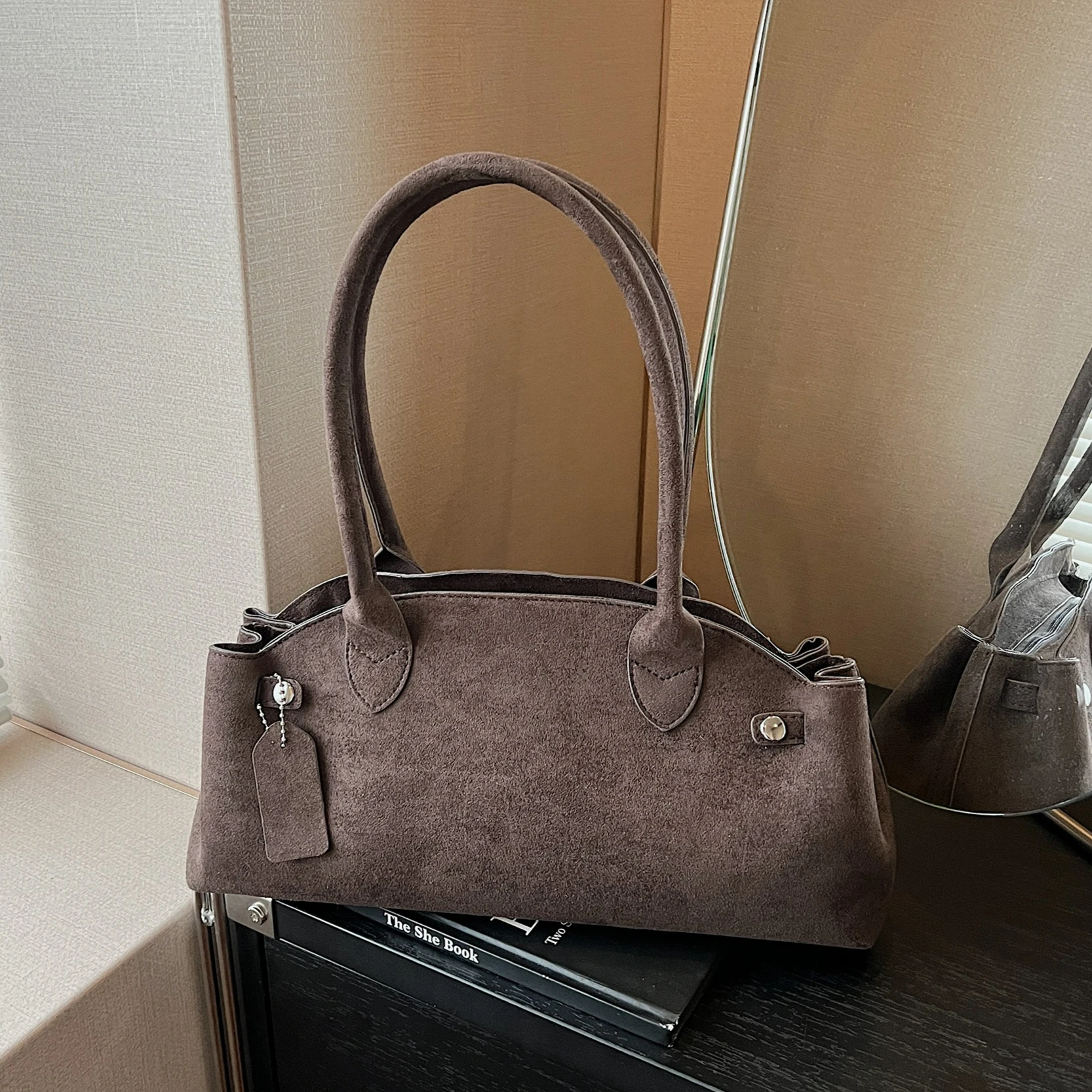 

LEFTSIDE Women Faux Suede Armpit Shoulder Bag 2025 Winter New Fashion Retro Short Handle Underarm Bag Luxury Designer Handbags