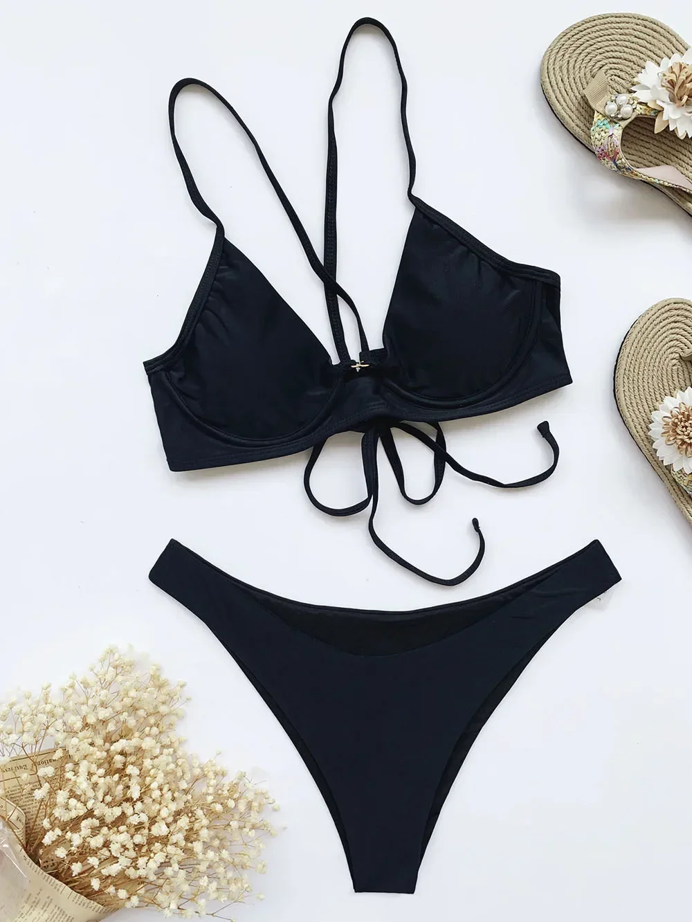 2024 New Black Costumi da bagno sexy Due pezzi Taglio alto Costumi da bagno donna Criss Cross Fasciatura Bikini Set Costumi da bagno da spiaggia Beachwear