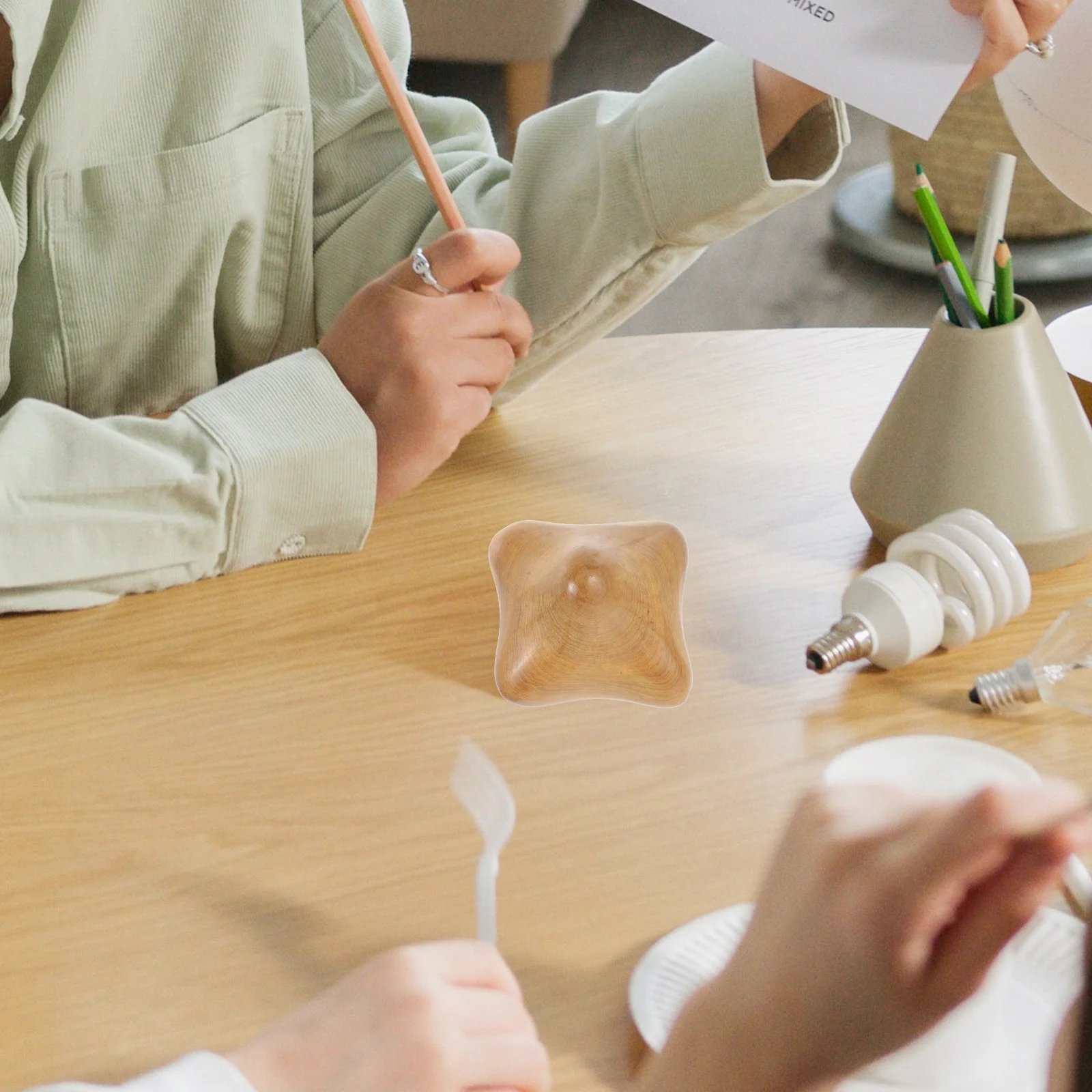 Bola massageadora de madeira hexagonal para alívio do estresse, circulação sanguínea, dispositivo de ferramenta de exercício manual, massageador de madeira