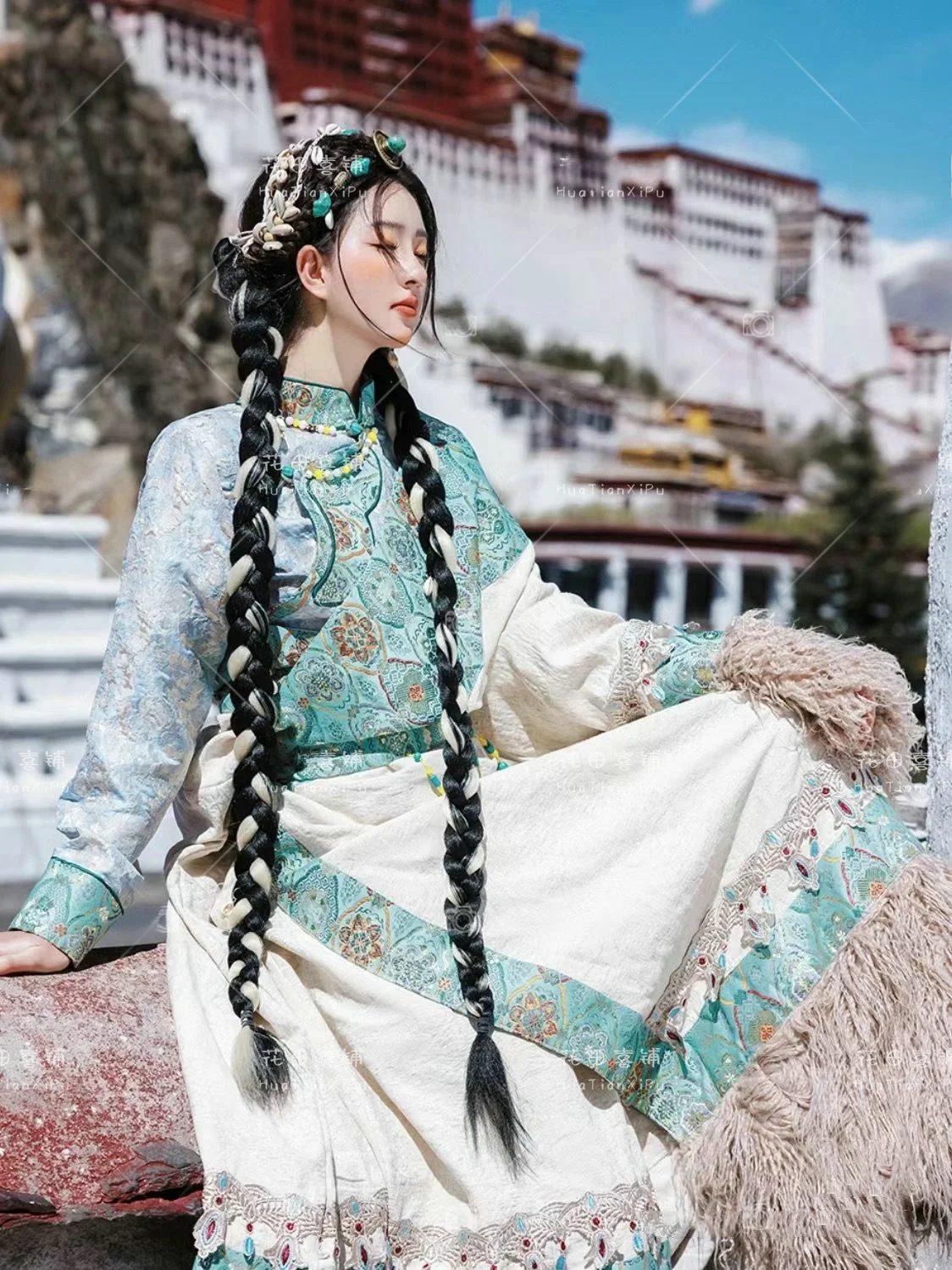 Blue Tibetan Ethnic Noblewoman - Ethnic Clothing & Online Fashion Store Khaadi Uk 评论和价格