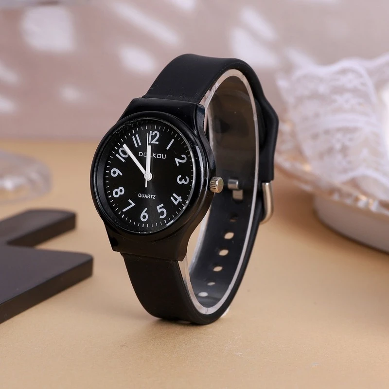 New Fashion Women's Watch, High School Student Wristwatch, Quartz Watch, Stylish and Trendy, Perfect for Daily Wear