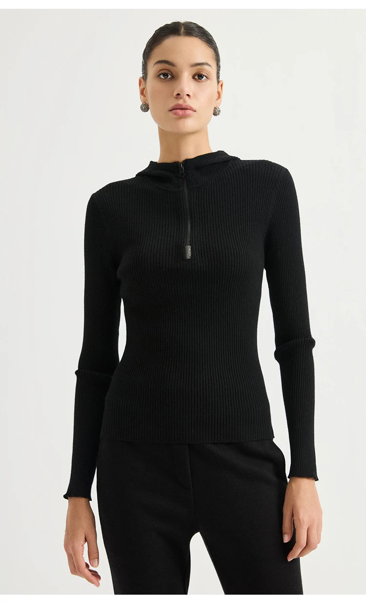 BY4621718 Damen-Kapuzenpullover mit halbem Reißverschluss, 100% Wolle, breiter Rippstrick, lange Ärmel, Diamantketten-Emblem, schmale Passform, dezenter Luxus für den Herbst – Detail 8