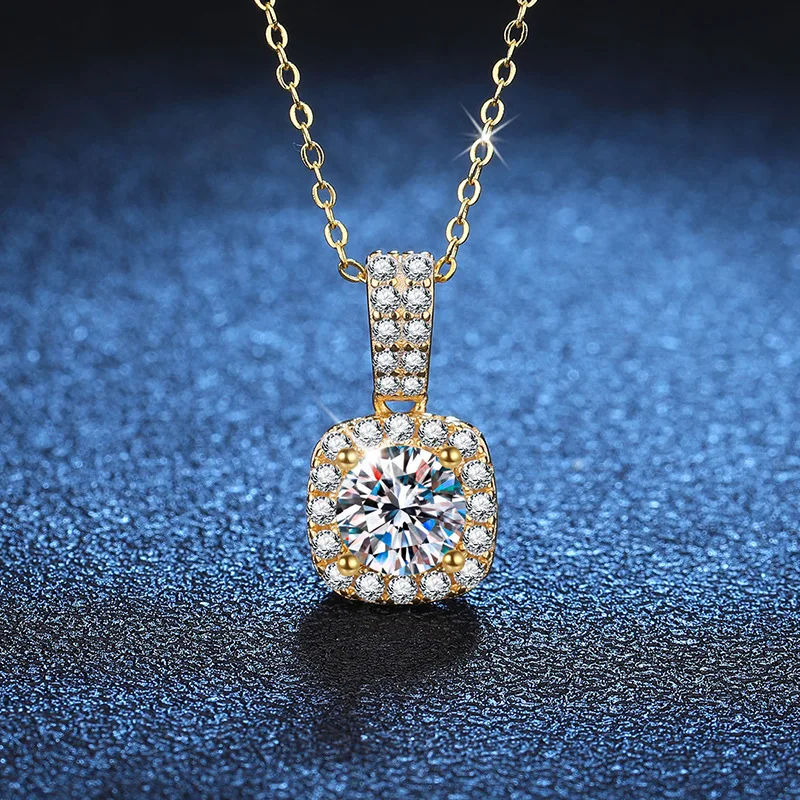 

Luxury 100% Real 18k Gold Women's Diamond Pendant Necklace Square D Moissanite Necklace