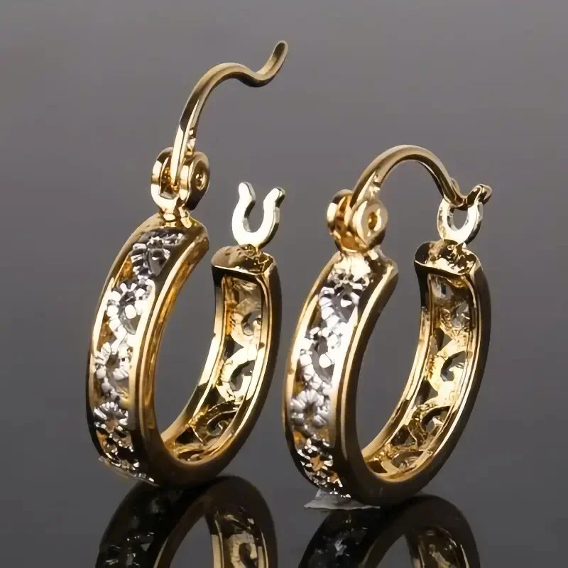 Hollow Out Simple Floating Pattern, Carved Antique Style Accessories, High-end Two Tone Earrings From Europe and America
