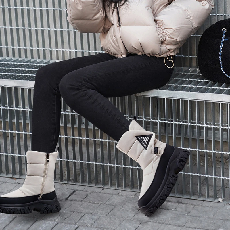 2026Winterlaars voor Dames Verdikte Pluche Warme Snowboots Dames Halfhoge laarzen Winter Hoge katoenen schoenen Platform Laars Botas