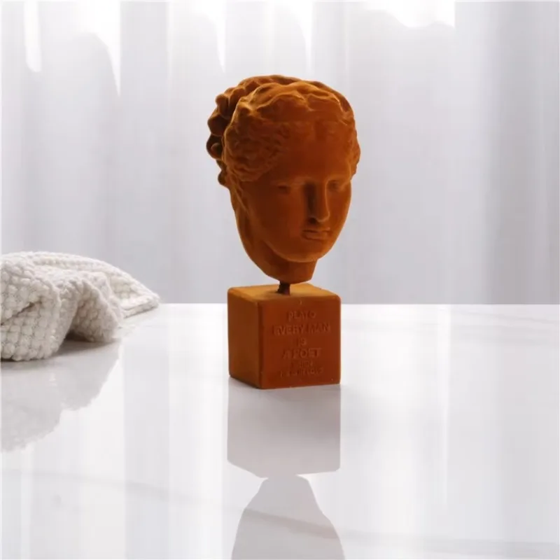 

New Design Flocked Sculpture Resin Living Creative Sculpture Home Decoration