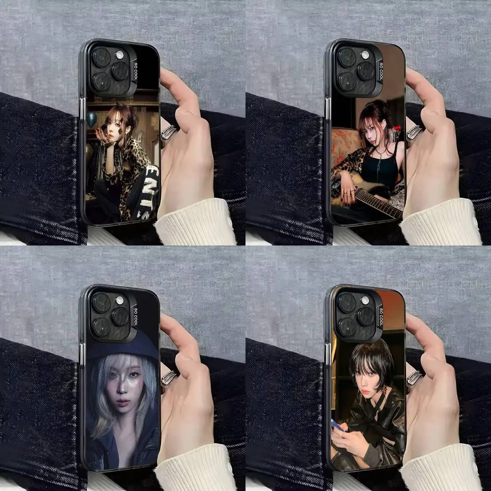 

Kim Min J-Jeong W-Winter Phone Case For iPhone 16,15,14,13,12,11,Mini,Pro,E,SE4,XS,MAX Black Candy Matte Cover